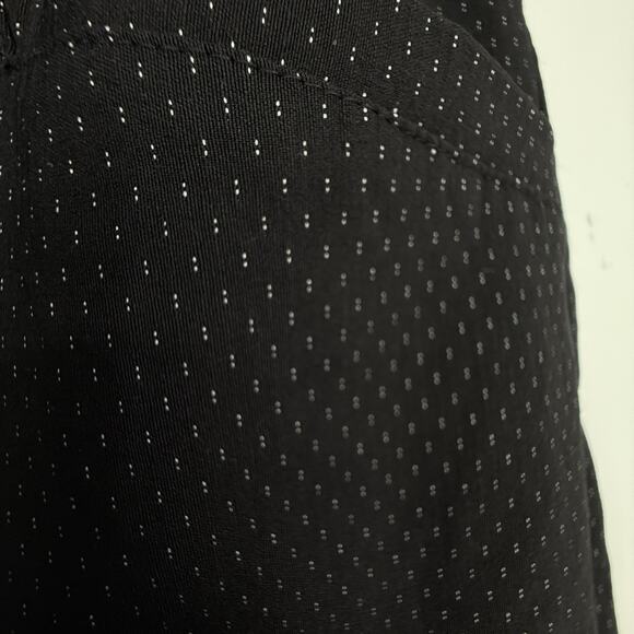 Chicos 1.5 Stretch Ponte Ankle Pants size Medium Black dotted Pattern Pull on - Picture 3 of 12